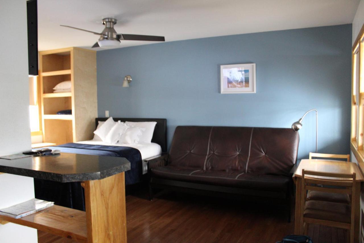 Lakes Inn ดีทรอยท์เลคส์ ภายนอก รูปภาพ